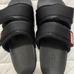 Hunter sandals size 8